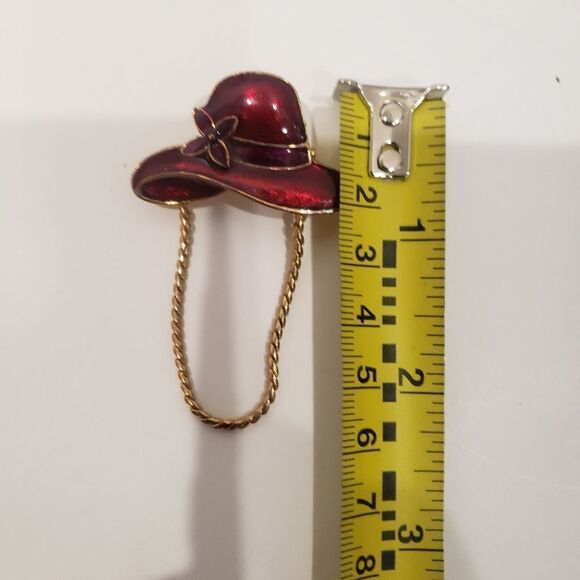 Vintage Red Hat with Flower Brooch - Picture 7 of 8